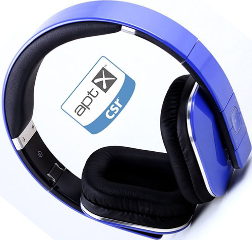 2. August EP650 Bluetooth Wireless Stereo NFC Headphones - Comfortable Leather Cushioned Headset with built-in Microphone, 3.5mm Audio In Socket and Rechargeable Battery - Compatible with Mobile Phones, iPhone, iPad, Laptops, Tablets, Smartphones etc. (Blue) 