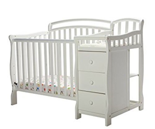 2. Casco 3 in 1 Mini Crib and Dressing Table