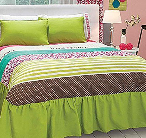 3. NEW Chic Bedspread Set