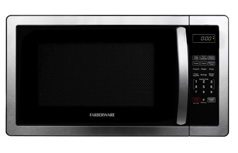 4. Farberware Classic FMO11AHTBKB 1.1 Cubic Foot 1000-Watt Microwave Oven 