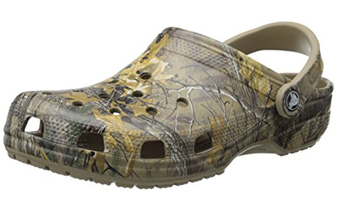 7. Crocs Men’s Classic Realtree Xtra Clog