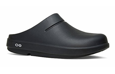 8. OOFOS Unisex OOcloog Clog