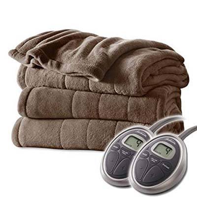 10. Sunbeam Velvet Plush Channeled Electric Blanket