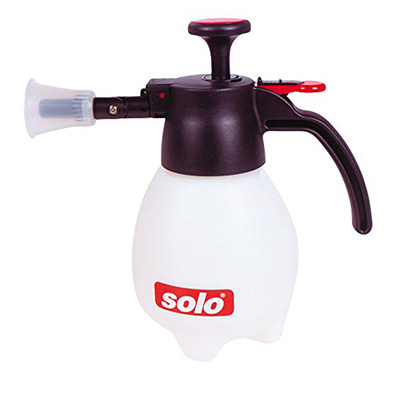 2. Solo 418 One-Hand Pressure Sprayer